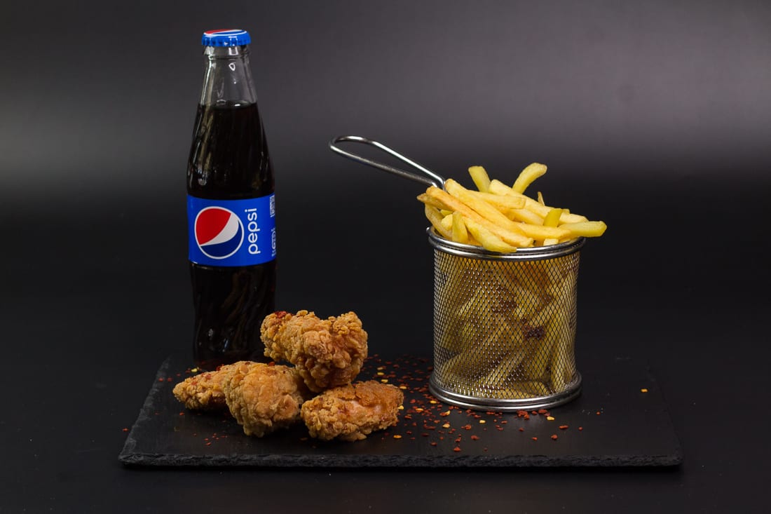 ARIPI DE PUI 150G + CARTOFI PRAJITI 100G+ PEPSI 0,5L
